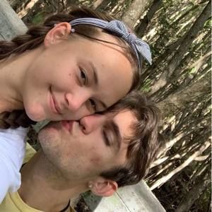 Meet your Posher, Marissa